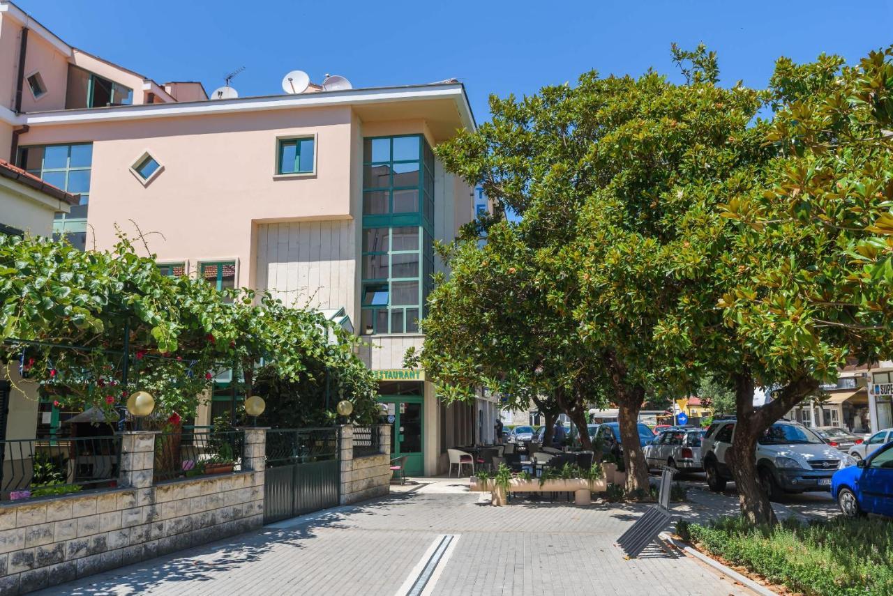 Hotel Mb Metkovic Exterior photo