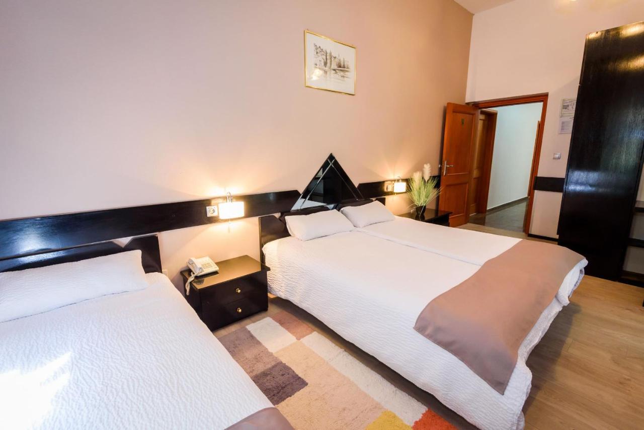 Hotel Mb Metkovic Exterior photo
