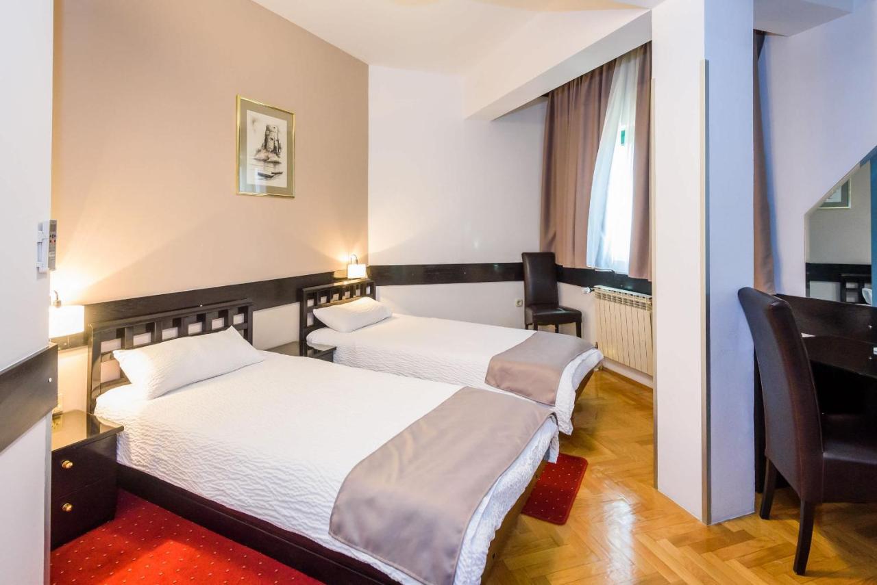 Hotel Mb Metkovic Exterior photo